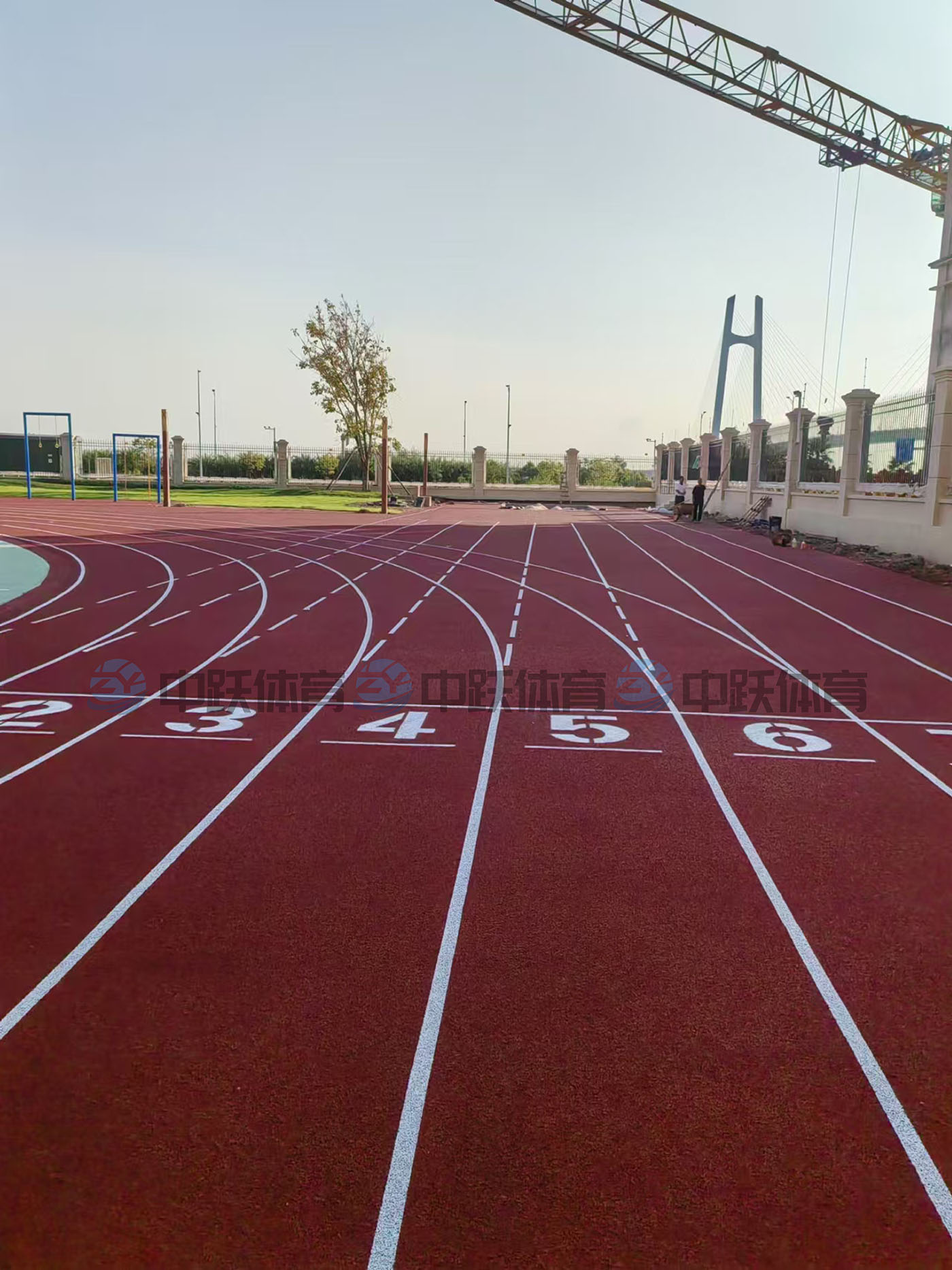 半预制型塑胶跑道03.jpg