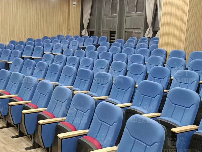 ZYCG-RB-780豪华软包座椅 (2)+熊猫logo.jpg