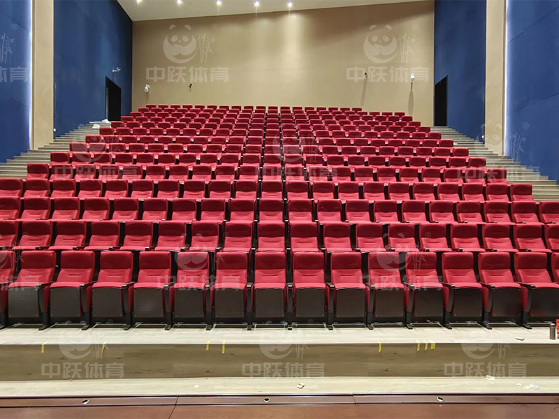 ZYCG-RB-660豪华软包座椅 (1)+熊猫logo.jpg