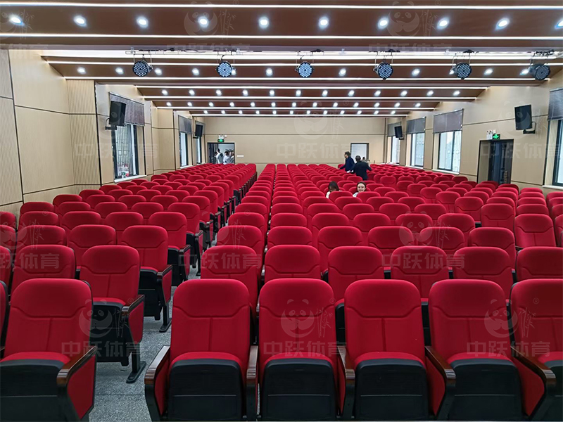 ZYCG-RB-410豪华软包座椅 (5)+熊猫logo.jpg