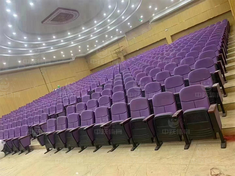 ZYCG-RB-410豪华软包座椅 (1)+熊猫logo.jpg